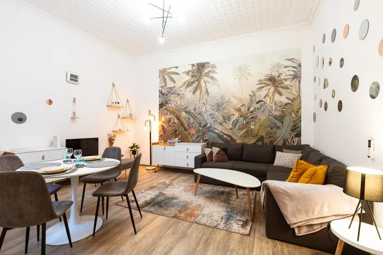 Stylish Modern Apartment Next To New York Cafe Βουδαπέστη