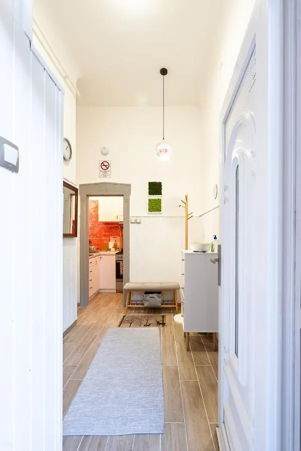 Stylish Modern Apartment Next To New York Cafe Βουδαπέστη 0*,  Ουγγαρία